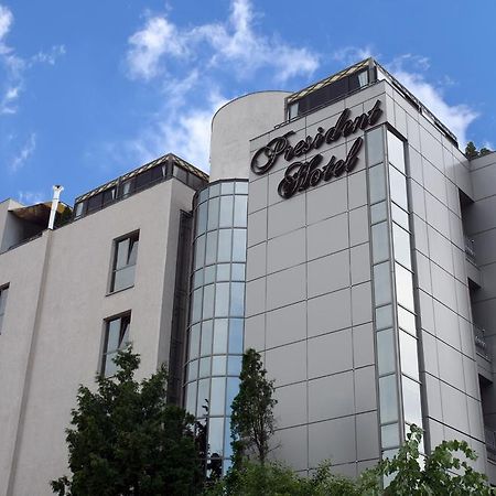 President Hotel Bacau Exterior photo