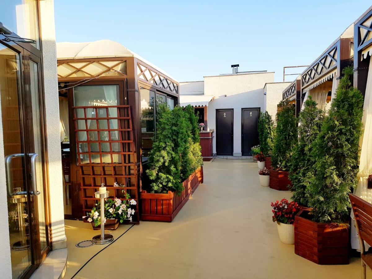President Hotel Bacau Exterior photo