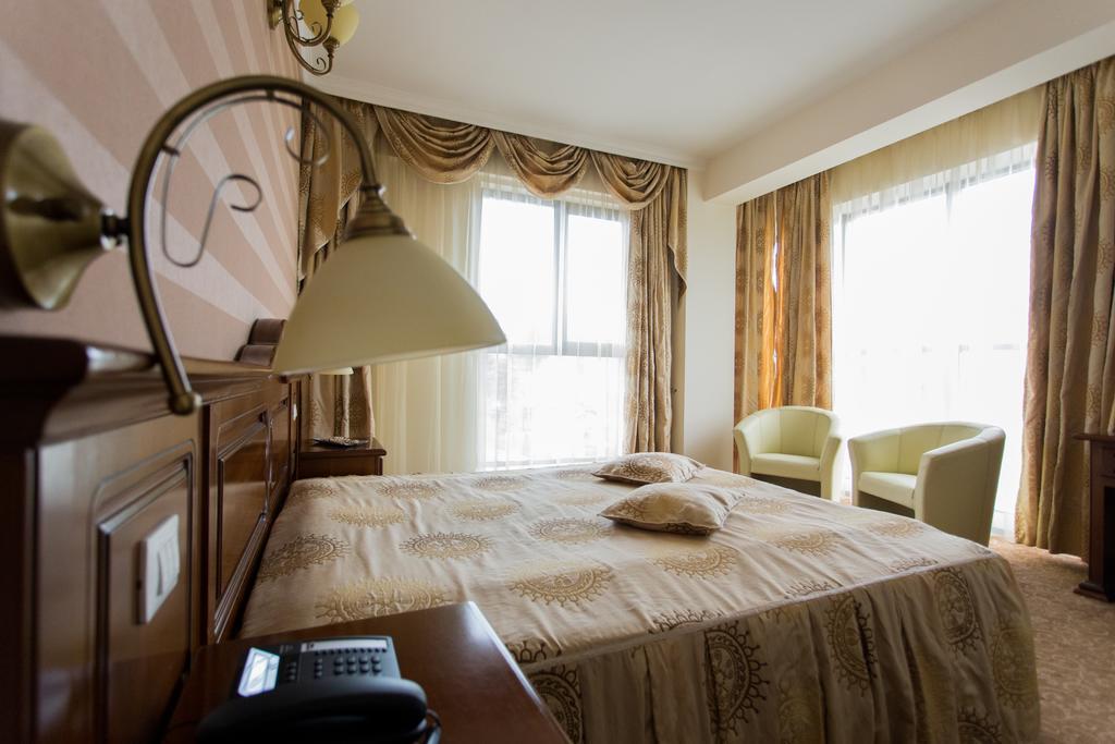 President Hotel Bacau Room photo