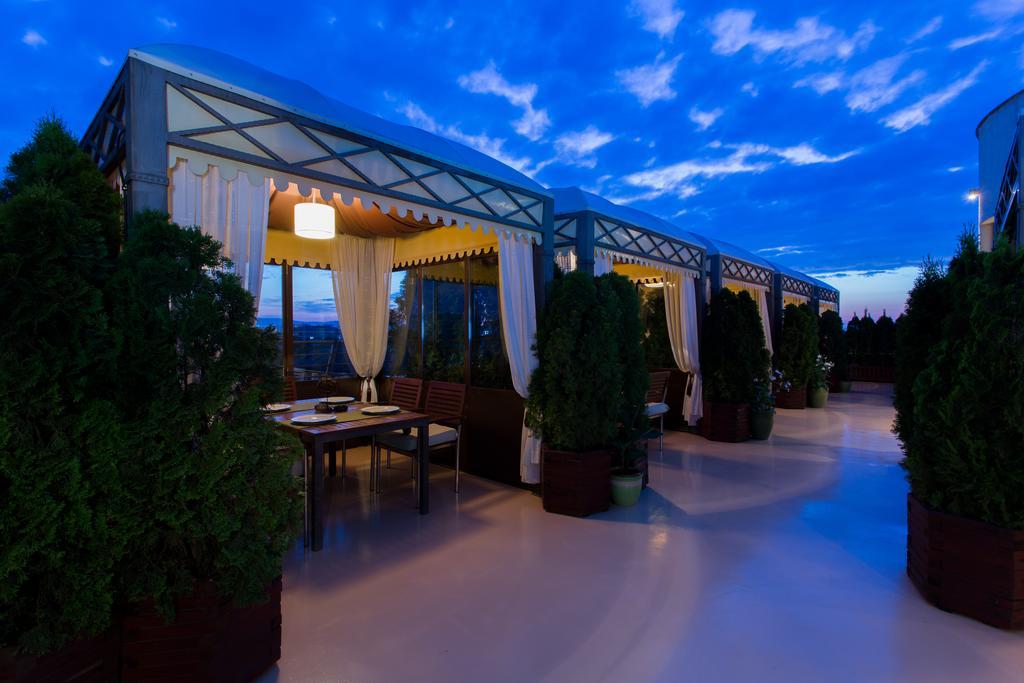 President Hotel Bacau Exterior photo