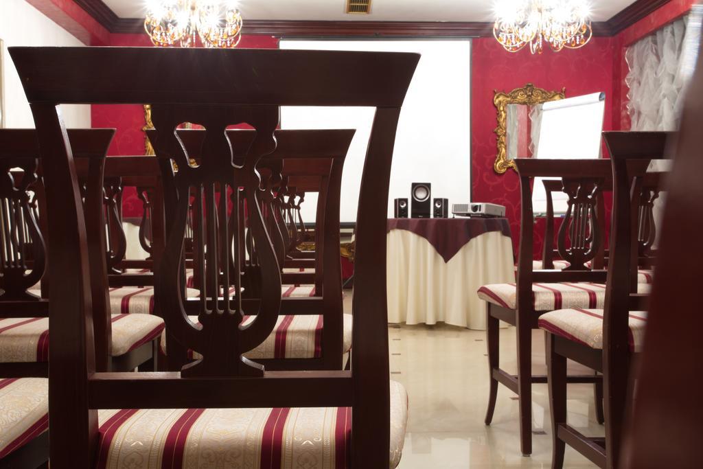 President Hotel Bacau Exterior photo